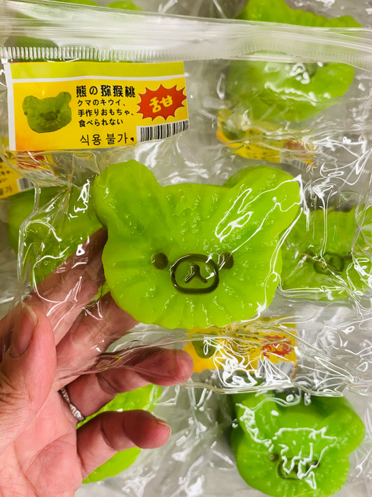 Bear Kiwi Taba Squishy